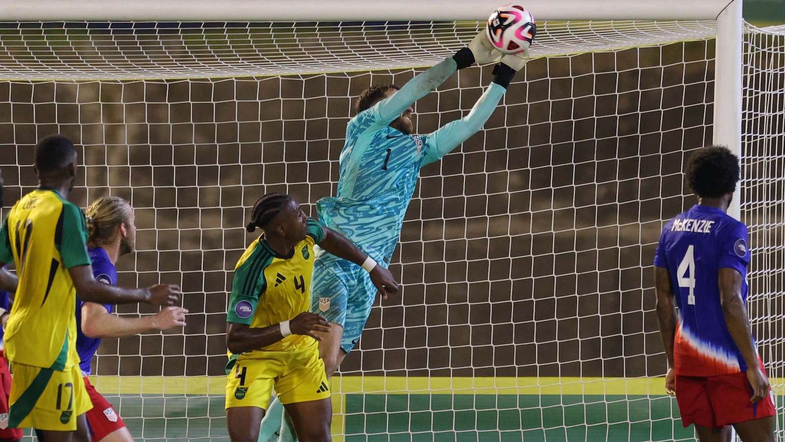 更展示了几 更展示了几